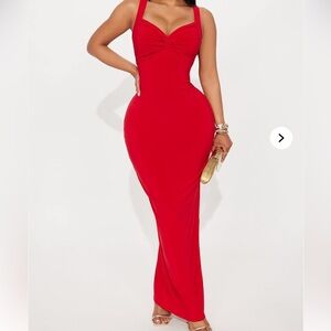 Fashion Nova, Maxi dress 

Original price: $49.99
Only wore once